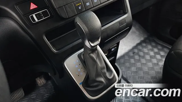 Hyundai Staria Staria Карго 5 мест — Фото автомобиля 9