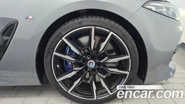 BMW 8 Series G15 — Фото автомобиля 6
