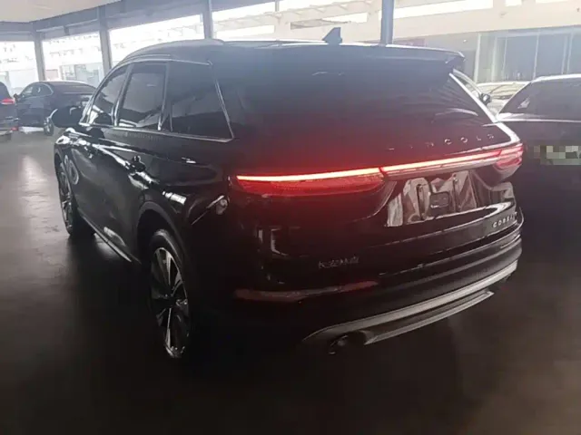 Lincoln Corsair — Фото автомобиля 4