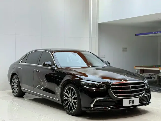 Mercedes-Benz S-Class — Фото автомобиля 3