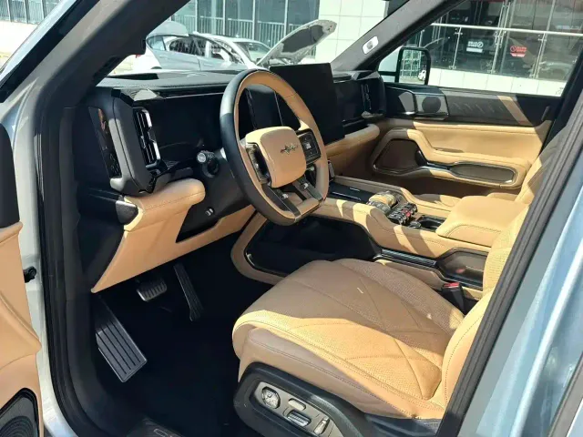 BYD FangChengBao Leopard 8 — Фото автомобиля 4