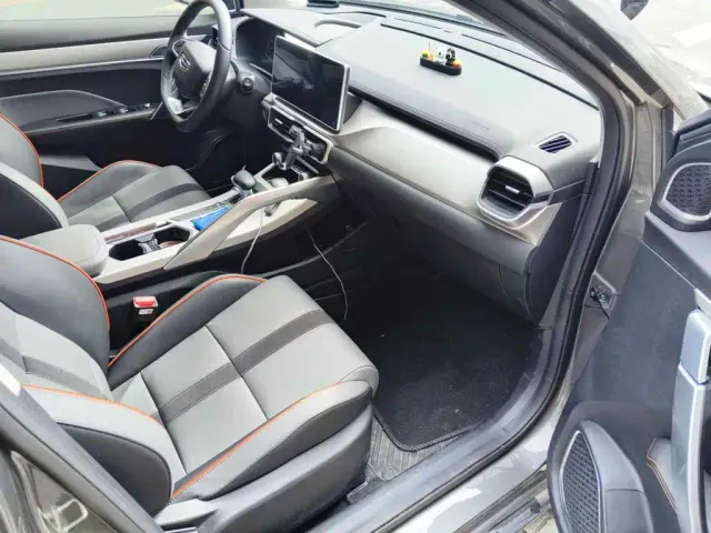 Geely Binyue — Фото автомобиля 13