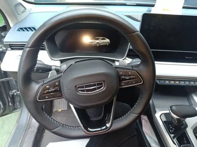 Geely Xingrui — Фото автомобиля 12