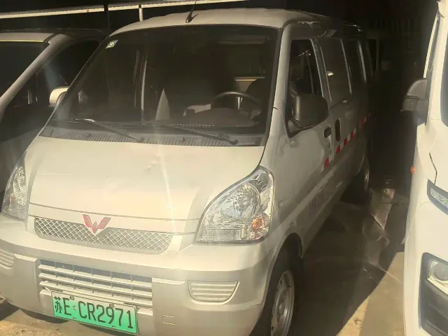 Фотография автомобиля — Wuling Rongguang EV