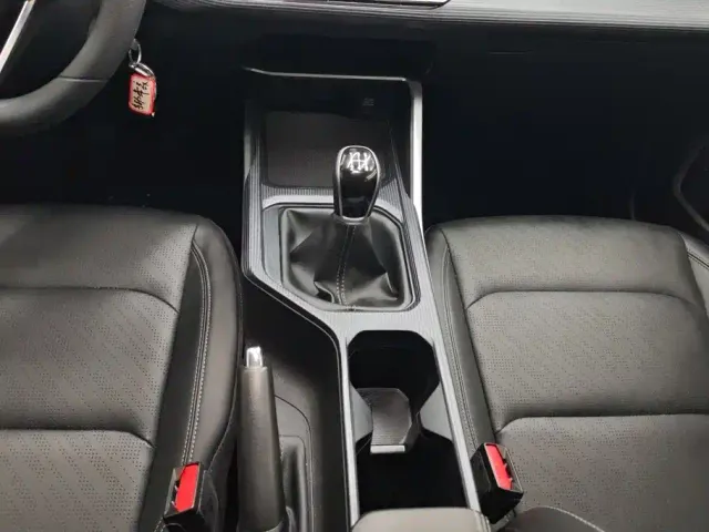 Geely Emgrand — Фото автомобиля 16