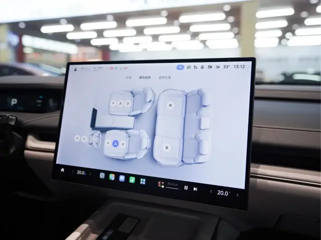 Xiaomi SU7 — Фото автомобиля 17