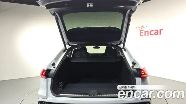 Audi Q5 40 TFSI quattro Sportback S Line — Фото автомобиля 16