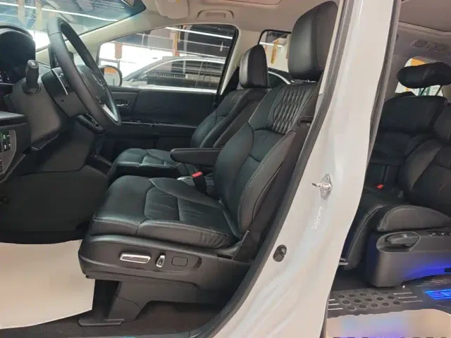 Honda Elysion — Фото автомобиля 14