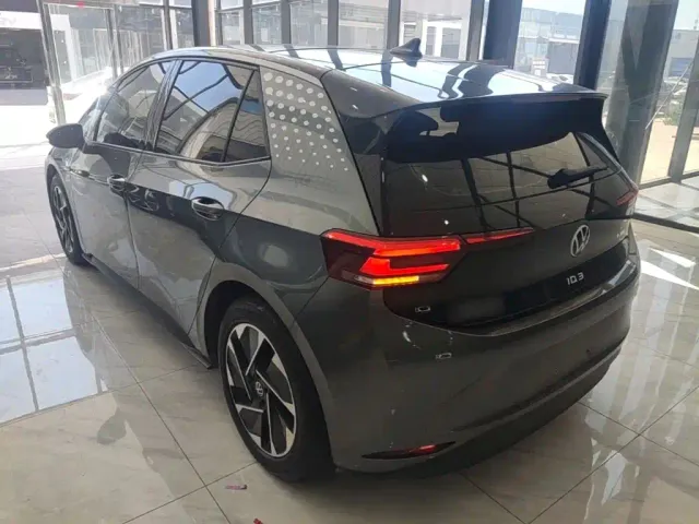 Volkswagen ID.3 — Фото автомобиля 4