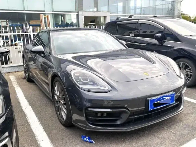 Porsche Panamera — Фото автомобиля 2