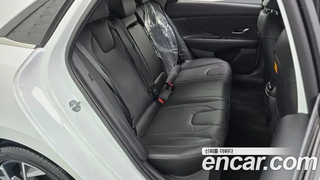 Hyundai Avante CN7 — Фото автомобиля 11