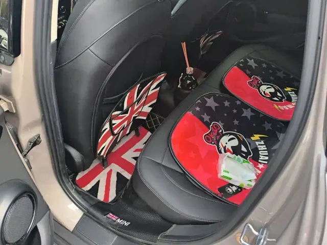 MINI Hatch — Фото автомобиля 11