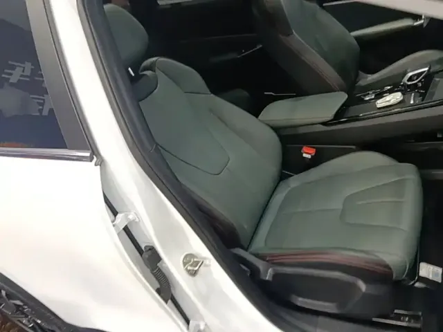 Geely Boyue — Фото автомобиля 24