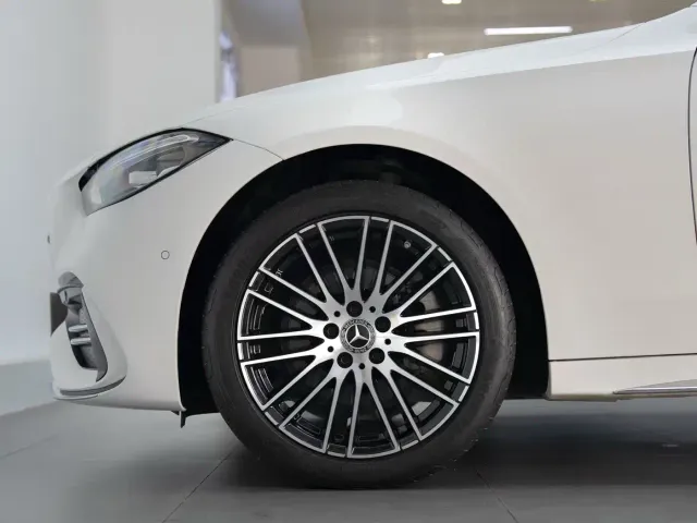 Mercedes-Benz C-Class — Фото автомобиля 9