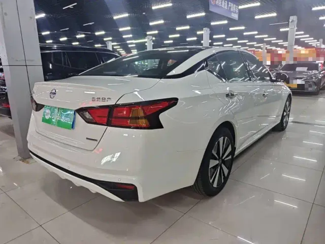 Nissan Teana — Фото автомобиля 6