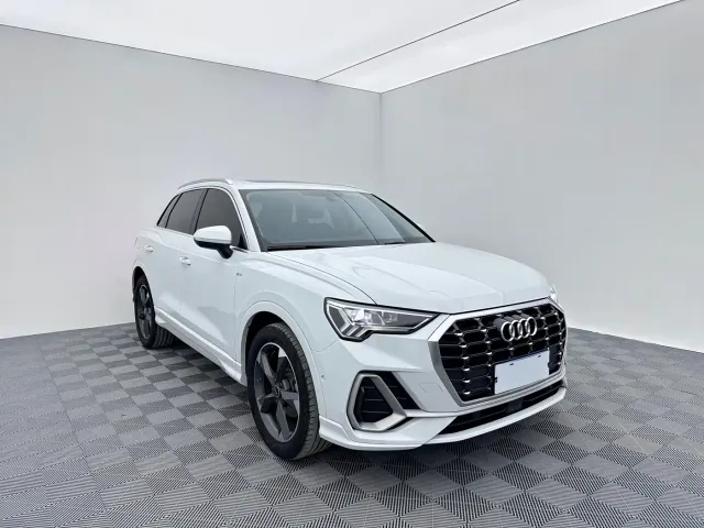 Audi Q3 — Фото автомобиля 3