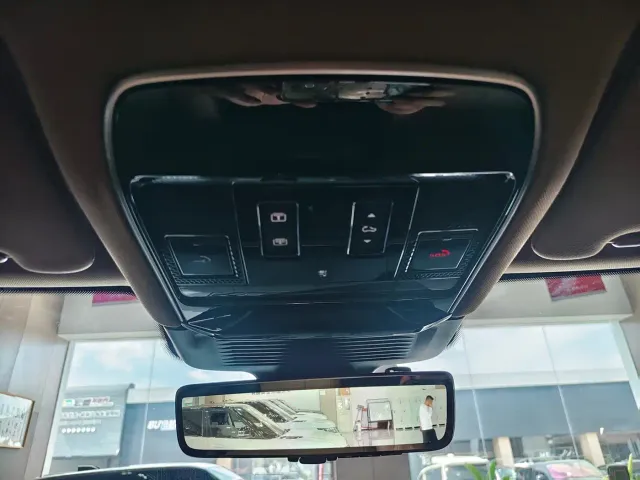 Land Rover Range Rover Sport — Фото автомобиля 12