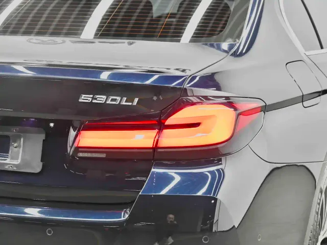 BMW 5 Series — Фото автомобиля 21