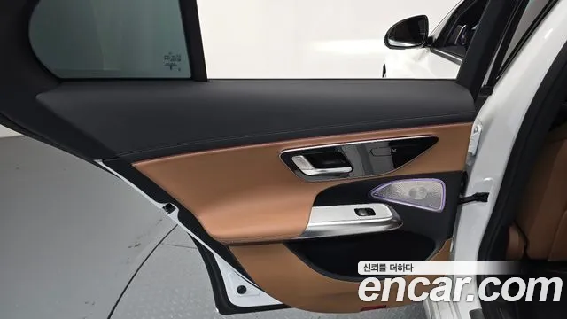 Mercedes-Benz E-Class W214 — Фото автомобиля 25