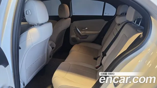 Mercedes-Benz A-Class W177 — Фото автомобиля 10