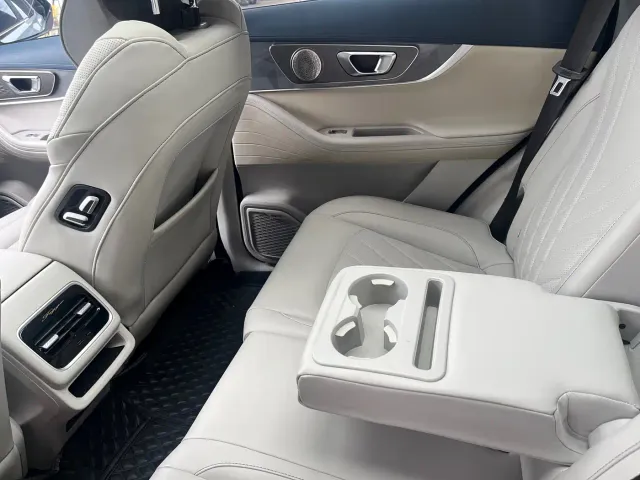 Chery Tiggo 8 PRO EV — Фото автомобиля 13