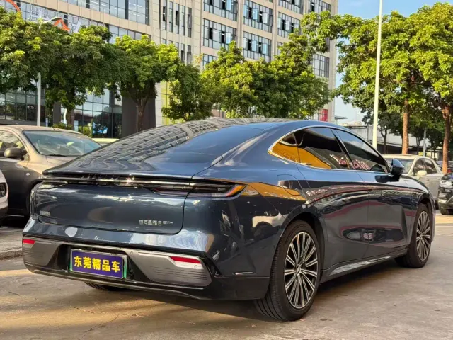 Geely Galaxy Xingyao 8 — Фото автомобиля 12