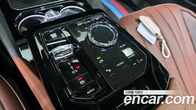 BMW 5-Series — Фото автомобиля 9