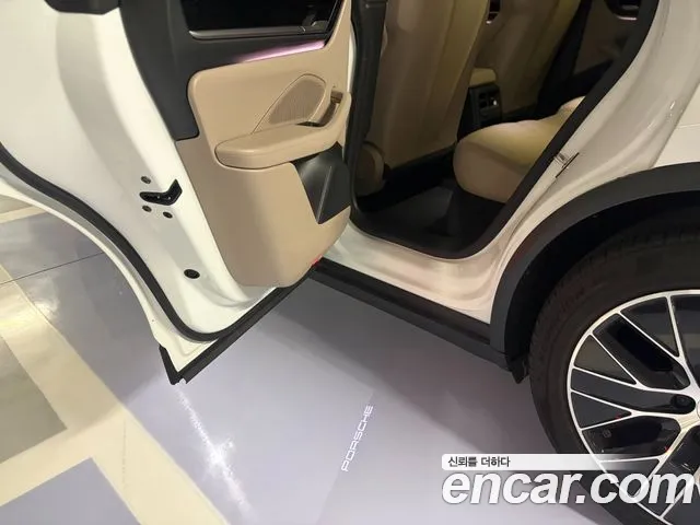 Porsche Macan — Фото автомобиля 13