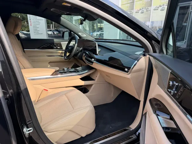 Cadillac XT5 — Фото автомобиля 18