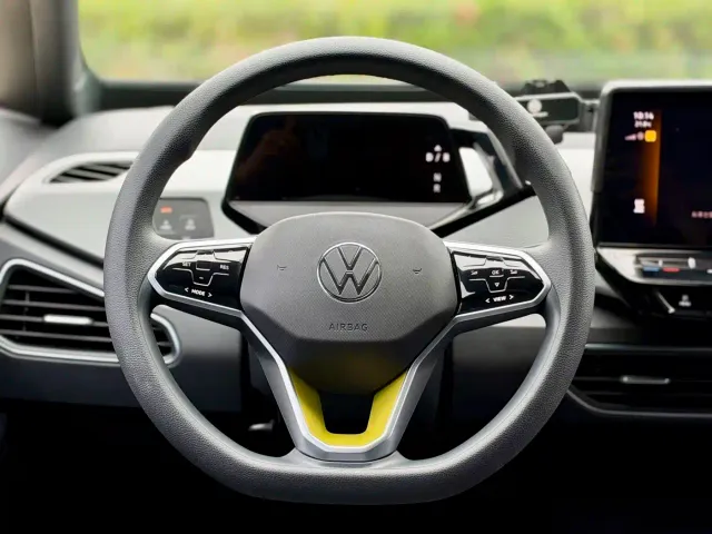Volkswagen ID.3 — Фото автомобиля 10