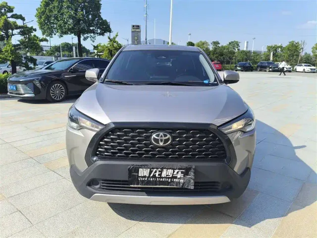 Toyota Corolla Cross — Фото автомобиля 3