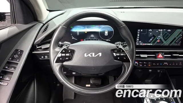 Kia Niro — Фото автомобиля 19