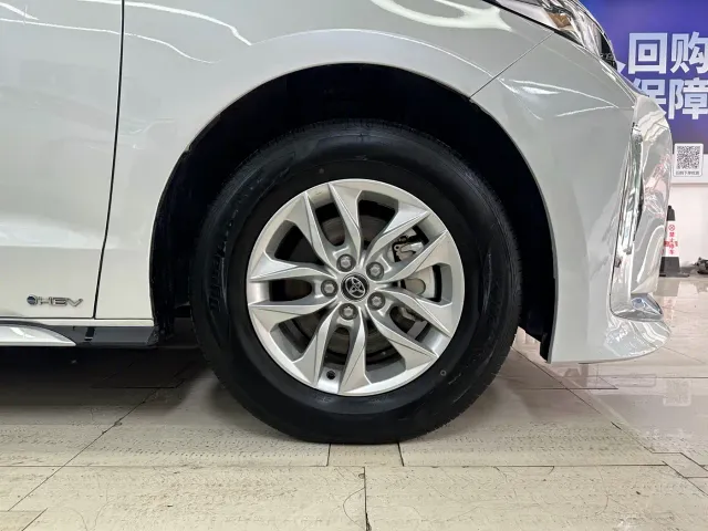 Toyota Granvia — Фото автомобиля 21