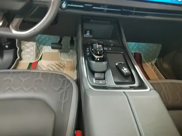Ford Edge — Фото автомобиля 13