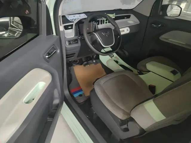 Wuling Hongguang Mini EV — Фото автомобиля 15