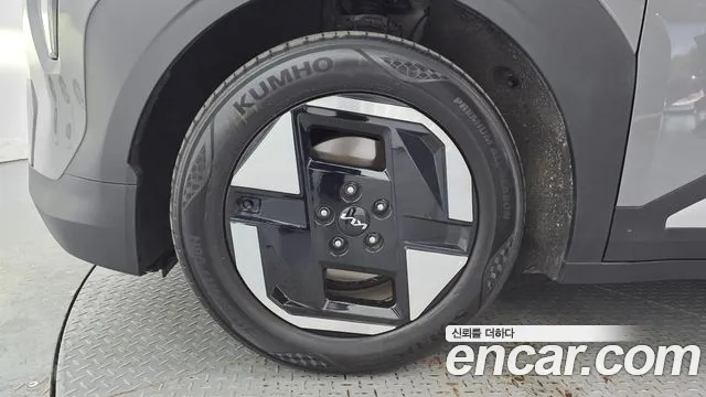 Kia EV3 Standard 2WD — Фото автомобиля 5