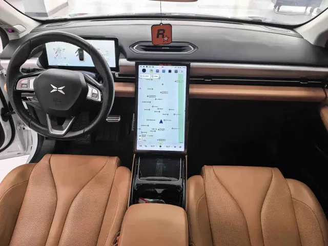 Xpeng P5 — Фото автомобиля 5