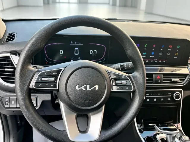 Kia Seltos — Фото автомобиля 10