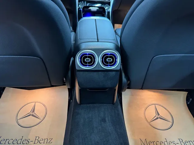 Mercedes-Benz C-Class — Фото автомобиля 14