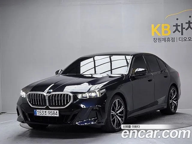 Фотография автомобиля — BMW 5 Series