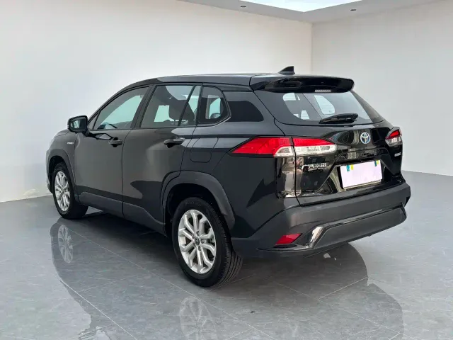 Toyota Frontlander — Фото автомобиля 12