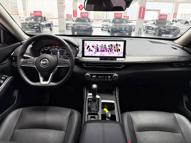 Nissan Teana — Фото автомобиля 13