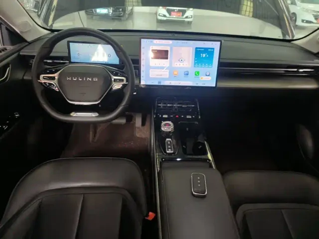 Wuling Starlight — Фото автомобиля 5