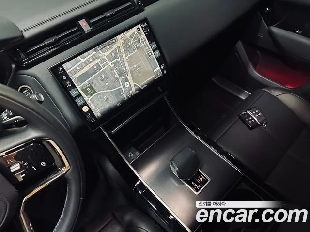 Land Rover Range Rover Velar Range Rover Velar 2.0 P250 Dynamic SE — Фото автомобиля 9