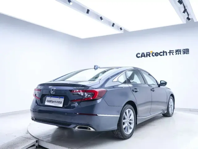 Honda Accord — Фото автомобиля 21