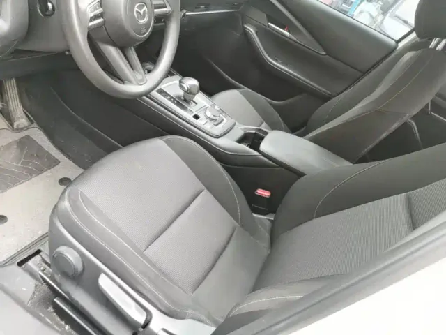 Mazda CX-30 EV — Фото автомобиля 14