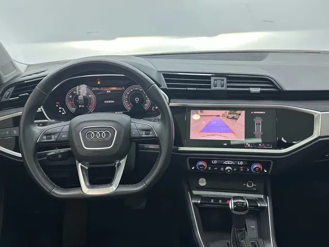Audi Q3 — Фото автомобиля 10