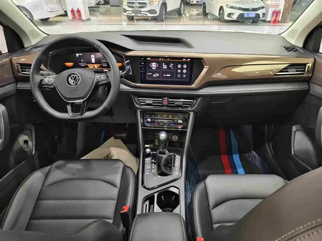 Volkswagen Tharu — Фото автомобиля 6