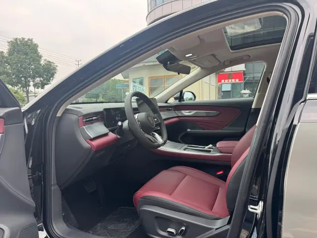 Hongqi H5 — Фото автомобиля 10