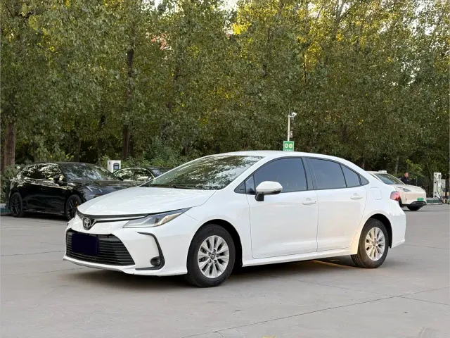 Фотография автомобиля — Toyota Corolla